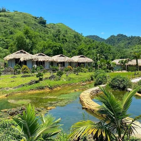 Bakhan Village Resort Май Чау Екстериор снимка